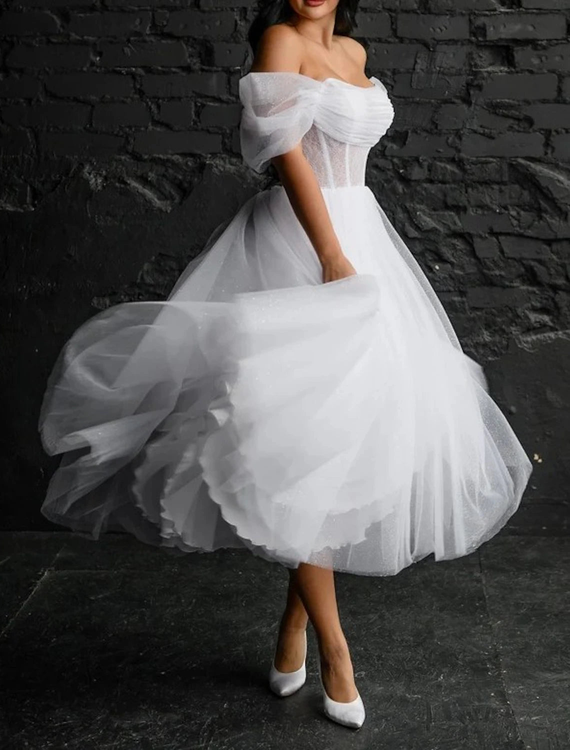 Bridal Shower Little White Dresses Glitter & Sparkle Wedding Dresses Ball Gown Off Shoulder Sleeveless Tea Length Lace Bridal Gowns With Appliques Solid Color