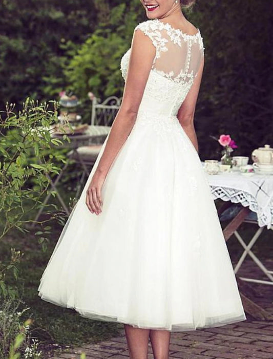 Bridal Shower Vintage 1940s / 1950s Little White Dresses Wedding Dresses A-Line Illusion Neck Sleeveless Tea Length Lace Bridal Gowns With Appliques