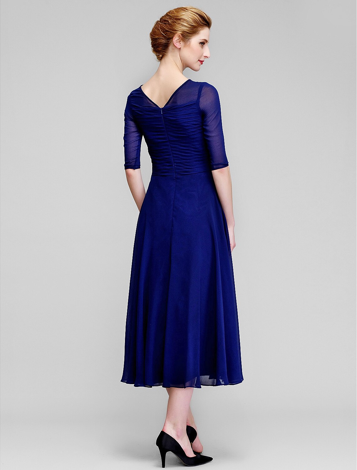 A-Line Mother of the Bride Dress Wedding Guest Elegant Plus Size Bateau Neck Tea Length Chiffon Half Sleeve with Ruched