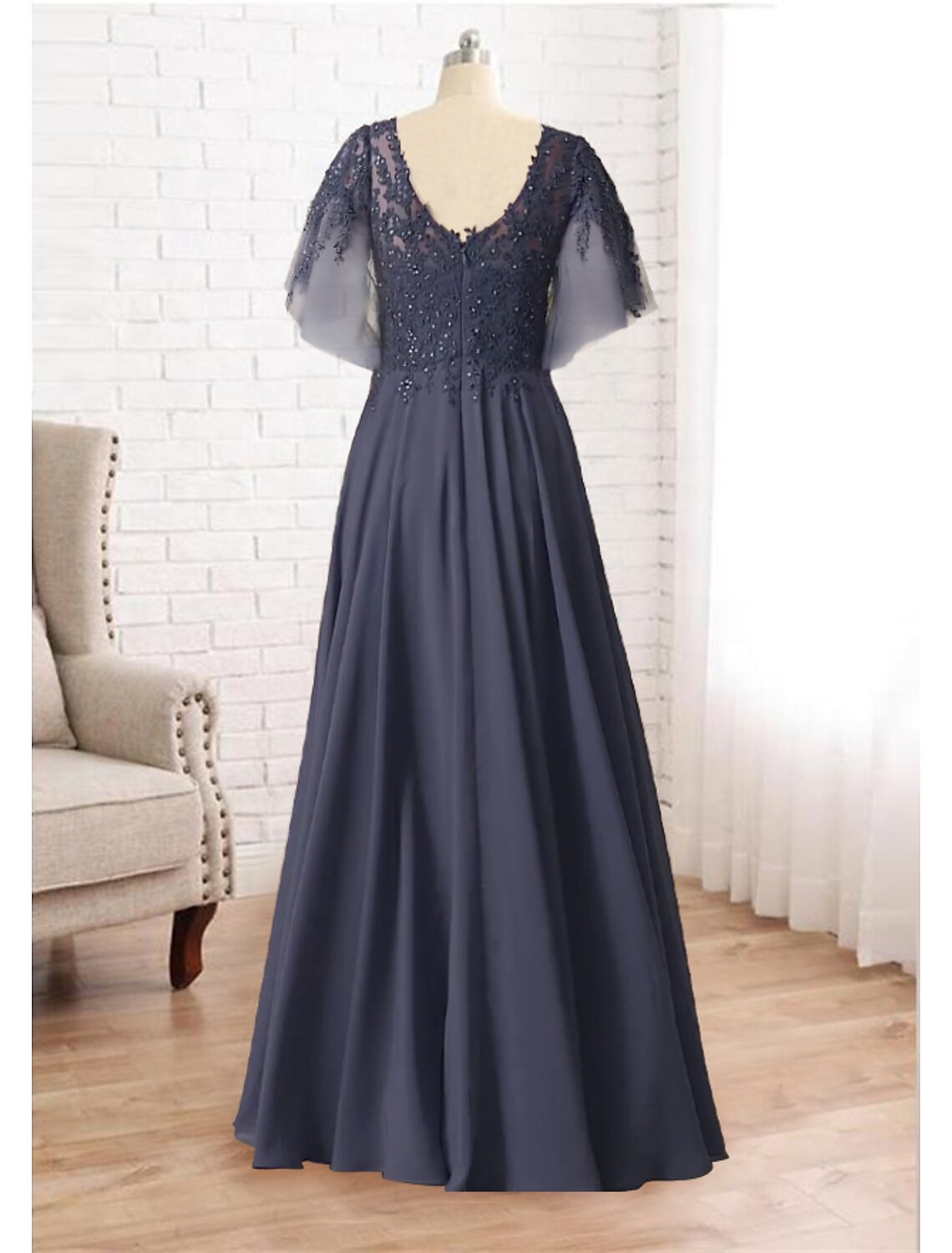 A-Line Mother of the Bride Dress Elegant Plus Size V Neck Floor Length Chiffon Lace Short Sleeve with Pleats Beading Appliques
