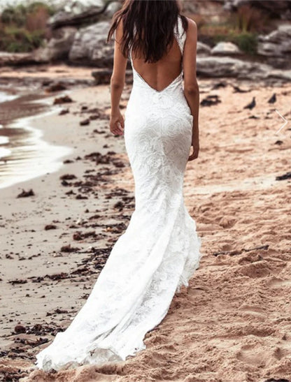 Beach Open Back Boho Wedding Dresses Mermaid / Trumpet Halter Neck Sleeveless Chapel Train Lace Bridal Gowns With Appliques Solid Color