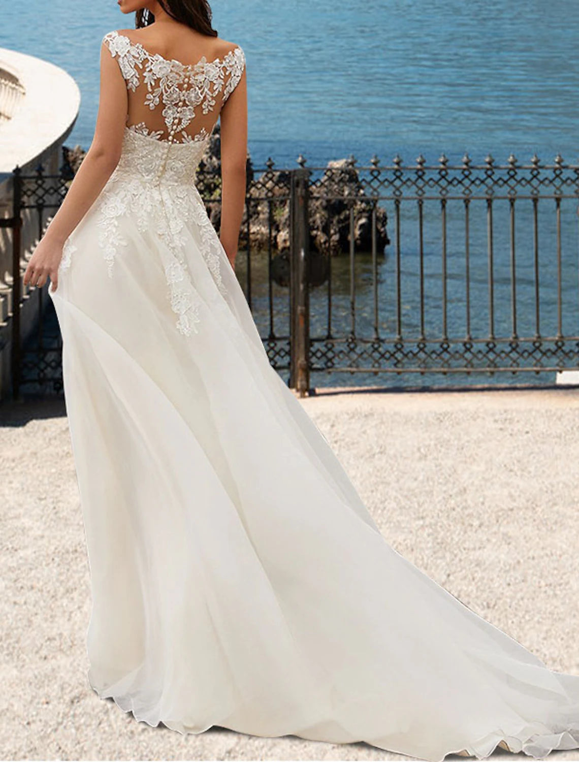 Beach Open Back Wedding Dresses A-Line V Neck Sleeveless Court Train Lace Bridal Gowns With Appliques