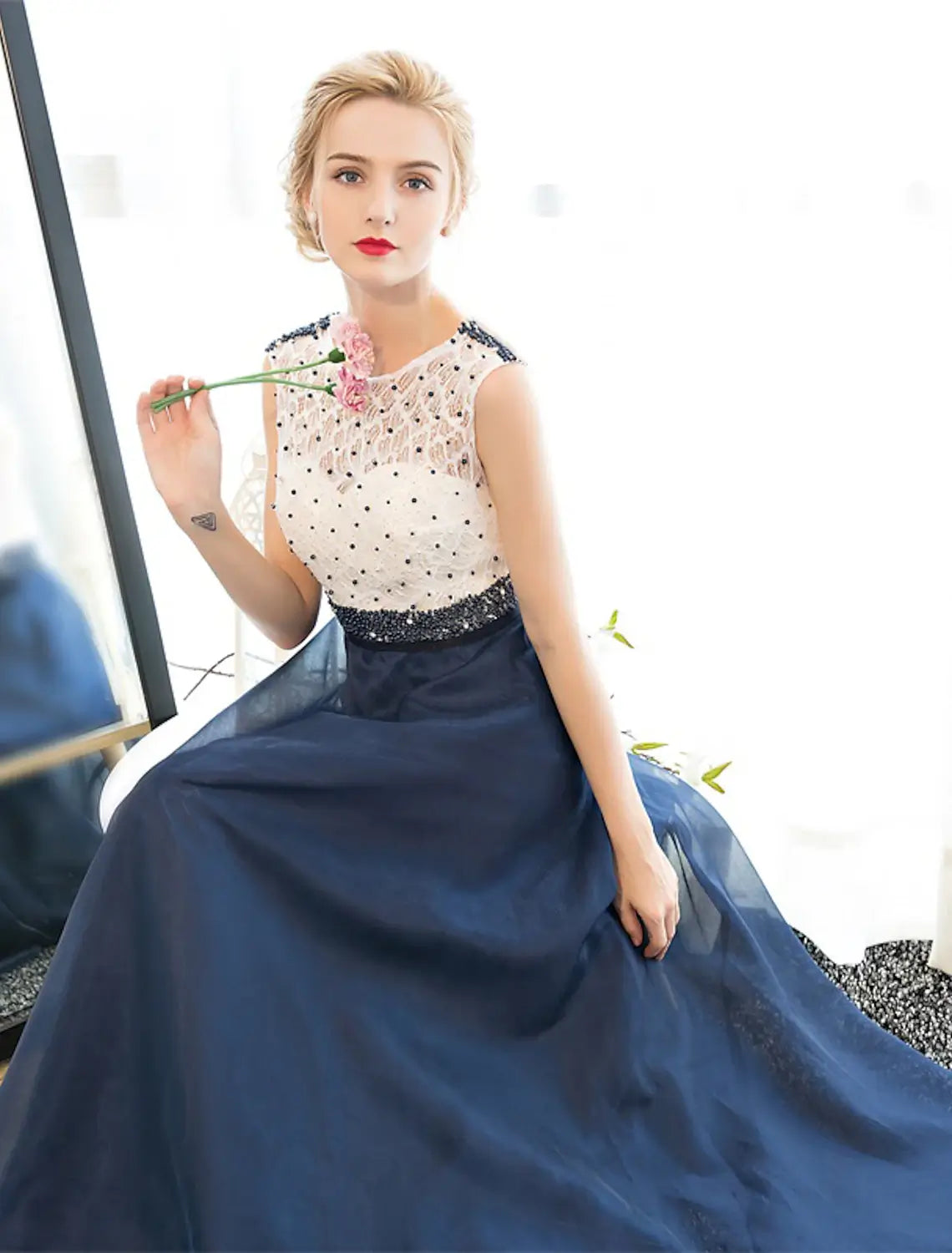 A-Line Elegant Dress Wedding Guest Prom Floor Length Sleeveless Illusion Neck Tulle Over Lace with Beading