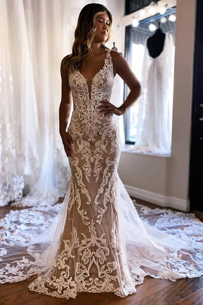 Champagne V-Neck Mermaid Long Lace Wedding Dress