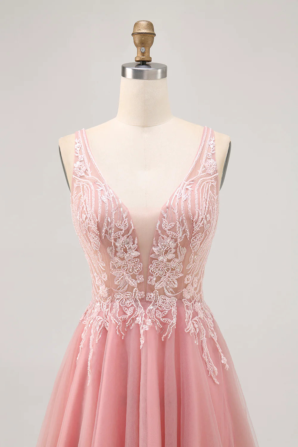 Sparkly Blush V-Neck Beaded Short Tulle Homecoming Dress