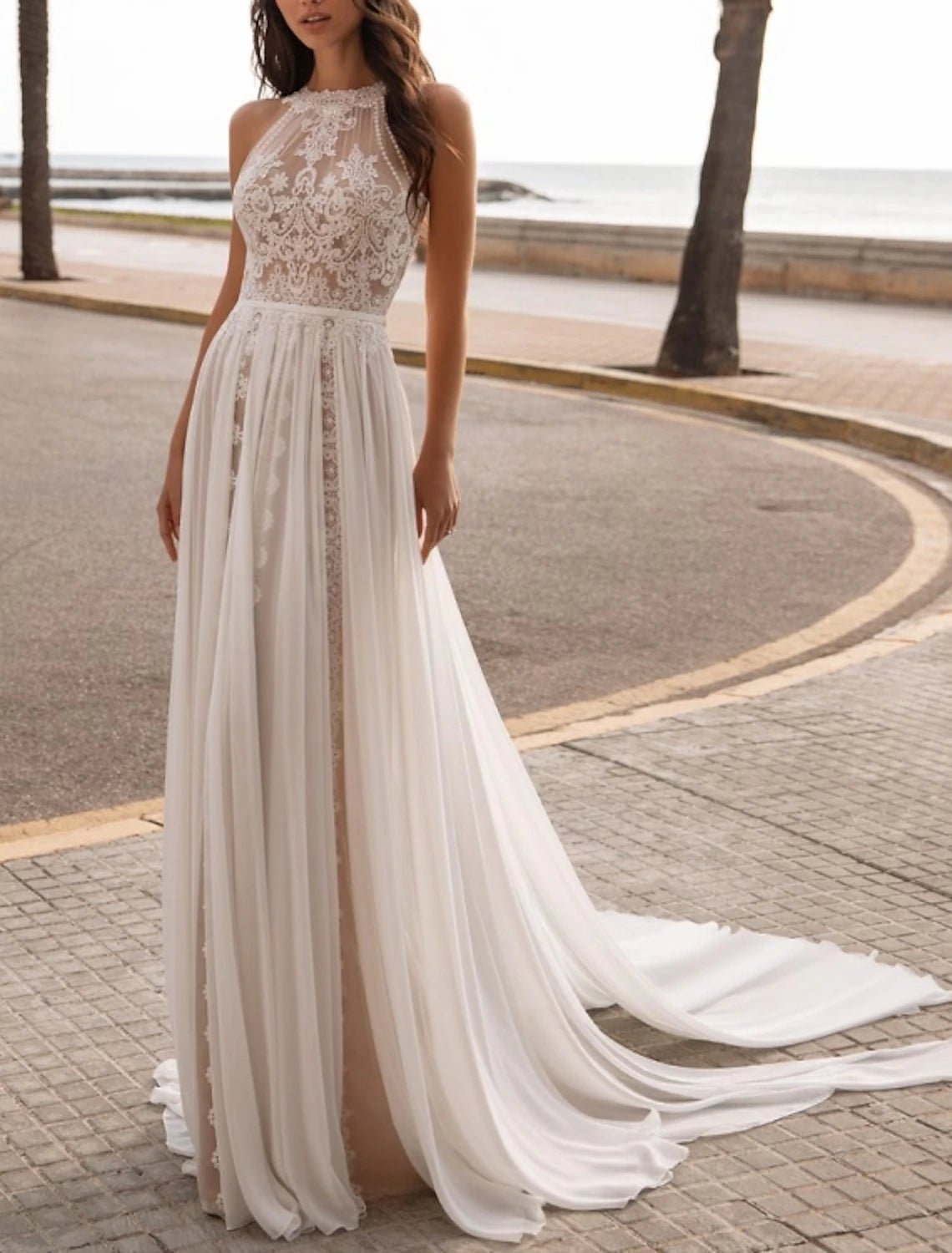 Beach Wedding Dresses A-Line Halter Neck Sleeveless Sweep / Brush Train Chiffon Bridal Gowns With Embroidery