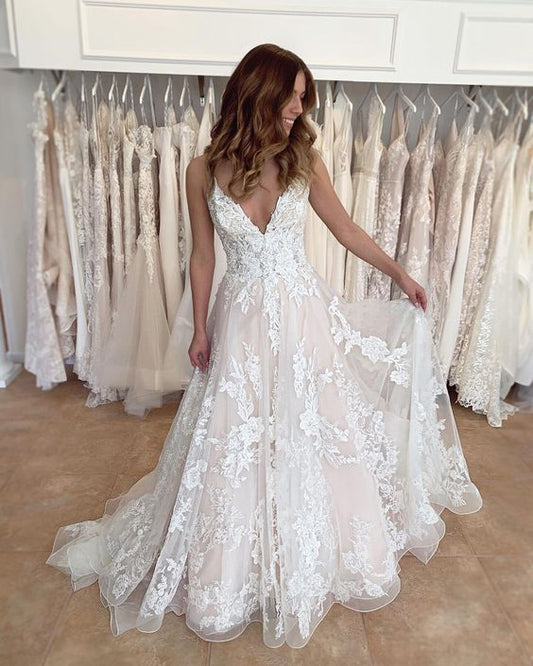 Applique tulle wedding gown spaghetti straps bridal dresses