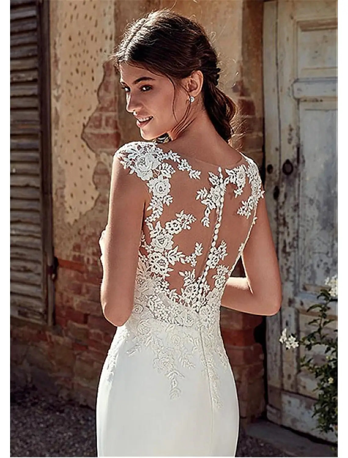 Beach Open Back Wedding Dresses Mermaid Illusion Neck Cap Sleeve Court Train Chiffon Bridal Gowns With Appliques