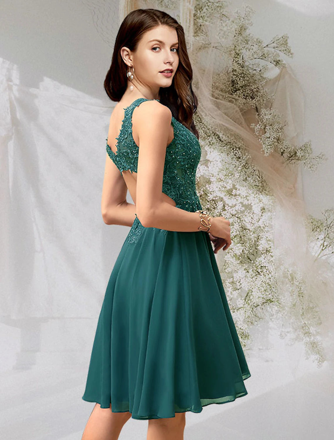 A-Line Cocktail Dresses Elegant Dress Homecoming Graduation Short / Mini Sleeveless V Neck Chiffon Backless with Beading Lace Insert Christmas Dress