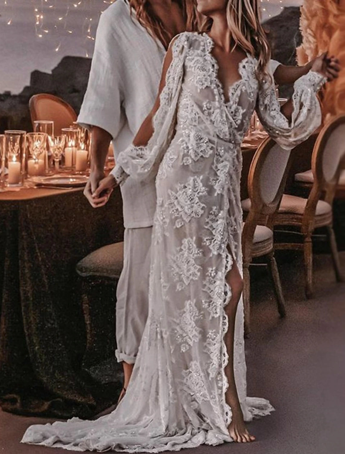 Beach Sexy Boho Wedding Dresses A-Line V Neck Long Sleeve Sweep / Brush Train Lace Bridal Gowns With Appliques Split Front