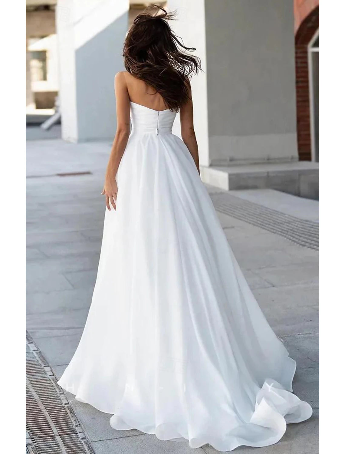 Wedding Dresses A-Line Boat Neck Sleeveless Sweep / Brush Train Tulle Bridal Gowns With Solid Color