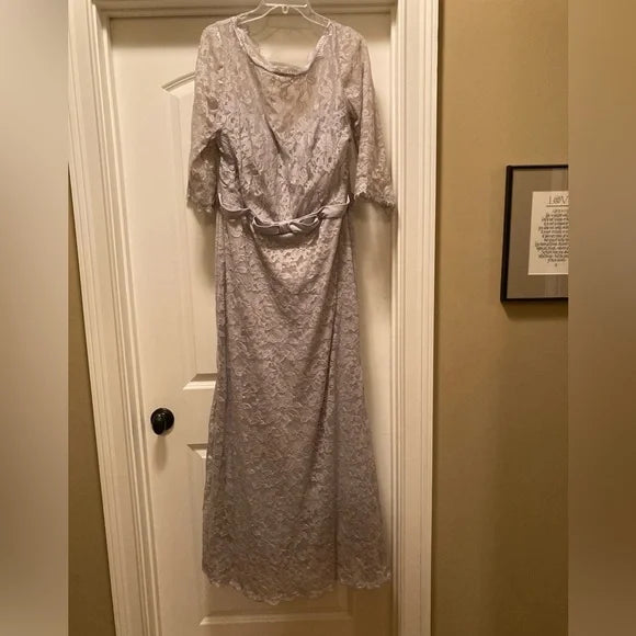 Sheath/Column Lace Sash/Ribbon/Belt Scoop 3/4 Sleeves Floor-Length Mother of the Bride Dresses