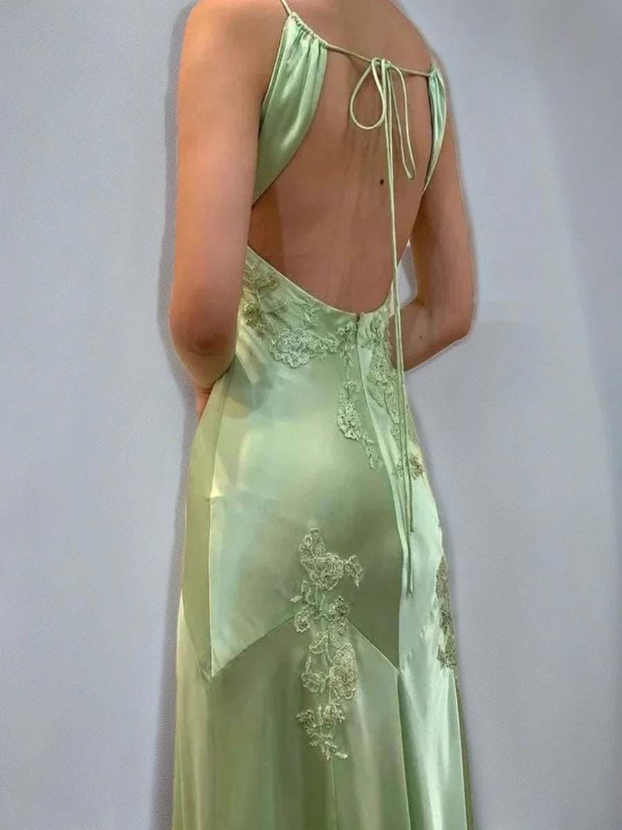 Sheath/Column Spaghetti Straps Backless Sleeveless Prom Dresses with Appliques & Self-tie