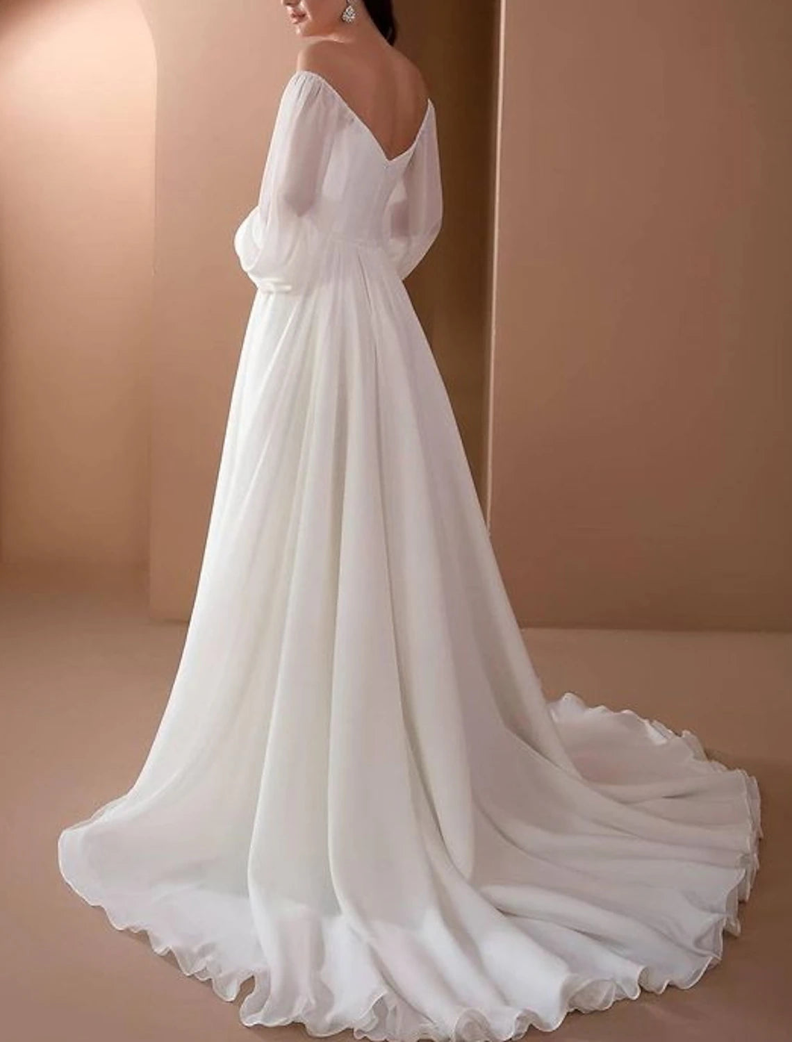 Beach Vintage Wedding Dresses Off Shoulder Long Sleeve Court Train Chiffon Bridal Gowns With Pleats Beading