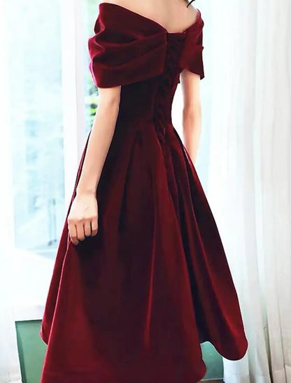 A-Line Cocktail Dresses Elegant Dress Christmas Wedding Guest Knee Length Short Sleeve Off Shoulder Velvet with Pleats Pure Color