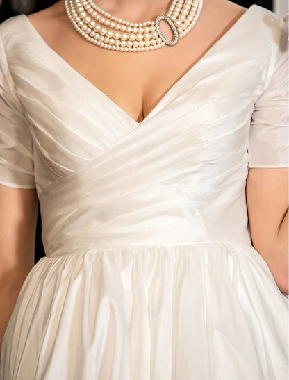 Simple Wedding Dresses A-Line V Neck Sleeveless Sweep / Brush Train Satin Bridal Gowns With Pocket