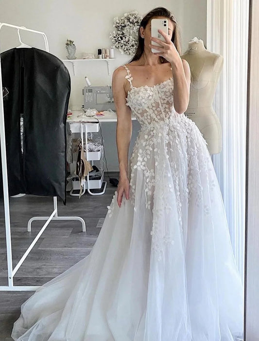 Wedding Dresses A-Line Square Neck Sleeveless Sweep / Brush Train Chiffon Bridal Gowns With Embroidery Appliques